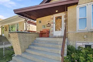 6843 S Kedvale Ave, Chicago, IL 60629 - Photo 2