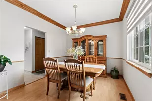 209 Magnolia Dr, North Aurora, IL 60542 - Photo 4
