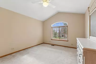209 Magnolia Drive, North Aurora, IL 60542 - Photo 16