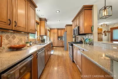 328 Spruce Drive, Naperville, IL 60540 - Photo 8