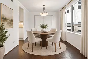 201 E Chestnut St, Chicago, IL 60611 - Photo 8