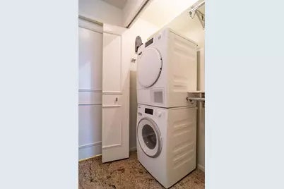 201 E Chestnut Street #23A, Chicago, IL 60611 - Photo 16