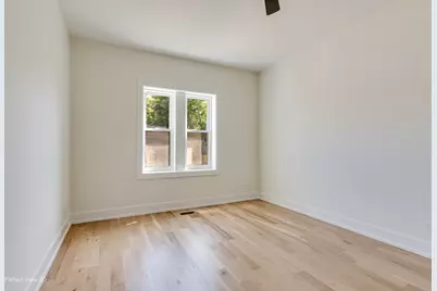 2145 N Karlov Avenue, Chicago, IL 60639 - Photo 8