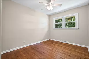 1010 Laursen Ct, Antioch, IL 60002 - Photo 10