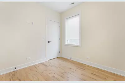 4607 S Saint Lawrence Avenue #301, Chicago, IL 60653 - Photo 10