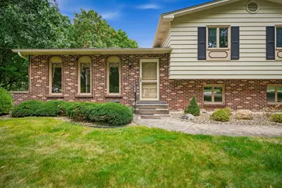 8 Hawthorne Drive, Oswego, IL 60543 - Photo 4