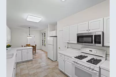 2112 Warrington Court, Glenview, IL 60026 - Photo 10