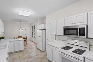 2112 Warrington Ct, Glenview, IL 60026 - Photo 10