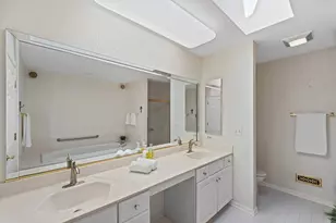 2112 Warrington Ct, Glenview, IL 60026 - Photo 16