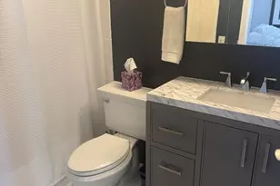33 W Delaware Pl, Chicago, IL 60610 - Photo 4