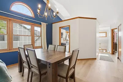 3255 N Daniels Court, Arlington Heights, IL 60004 - Photo 8