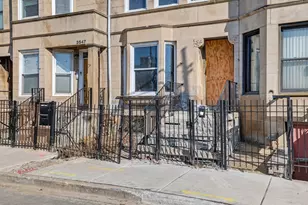 3549 S Indiana Ave, Chicago, IL 60653 - Photo 2