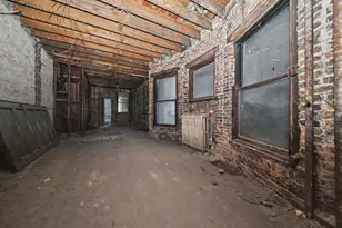 3549 S Indiana Ave, Chicago, IL 60653 - Photo 8