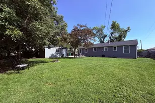 7756 W 81st Pl, Bridgeview, IL 60455 - Photo 4