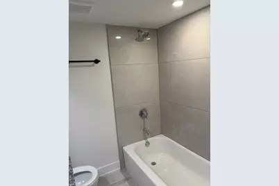 10918 S Wabash Avenue, Chicago, IL 60628 - Photo 10