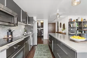 360 E Randolph St, Chicago, IL 60601 - Photo 6