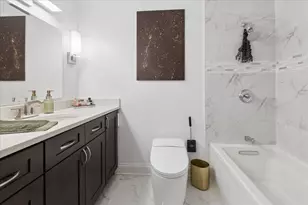 360 E Randolph St, Chicago, IL 60601 - Photo 14