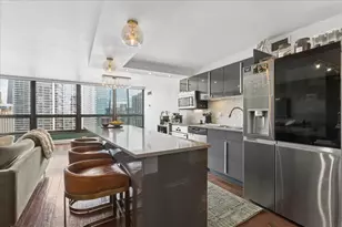 360 E Randolph St, Chicago, IL 60601 - Photo 2
