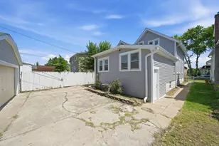 124 N 11th Ave, Melrose Park, IL 60160 - Photo 22