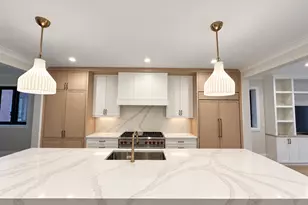 1834 N Hudson Ave, Chicago, IL 60614 - Photo 2