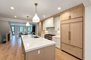 1834 N Hudson Ave, Chicago, IL 60614 - Photo 4