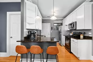 2130 N Oakley Ave, Chicago, IL 60647 - Photo 8