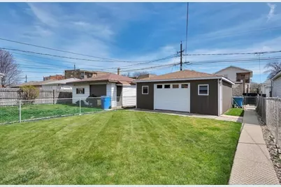 6215 S Monitor Avenue, Chicago, IL 60638 - Photo 12