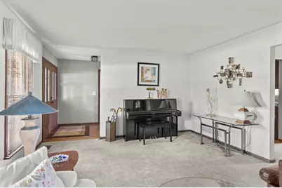 1902 Gigi Lane, Darien, IL 60561 - Photo 6