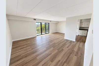 9051 S Roberts Road #205, Hickory Hills, IL 60457 - Photo 2