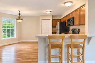 199 Old Oak Ct W, Buffalo Grove, IL 60089 - Photo 6