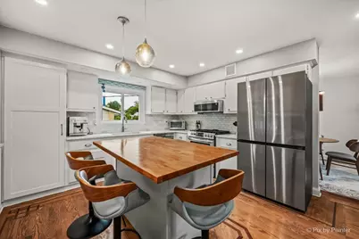 2012 N Kennicott Drive, Arlington Heights, IL 60004 - Photo 14