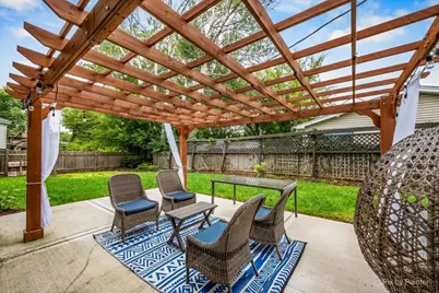 2012 N Kennicott Drive, Arlington Heights, IL 60004 - Photo 32