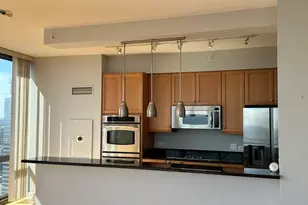 1235 S Prairie Ave, Chicago, IL 60605 - Photo 2