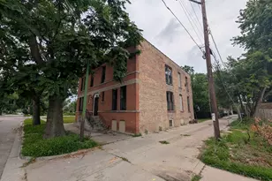 608 E 64th St, Chicago, IL 60637 - Photo 10