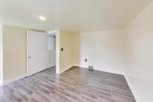 732 Grove St, Aurora, IL 60505 - Photo 16