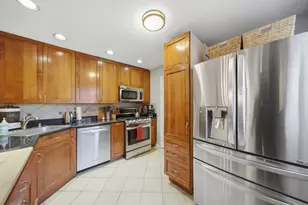 1626 W Greenleaf Ave, Chicago, IL 60626 - Photo 8