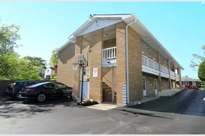 220 Griffing Avenue #1, Woodstock, IL 60098 - Photo 8