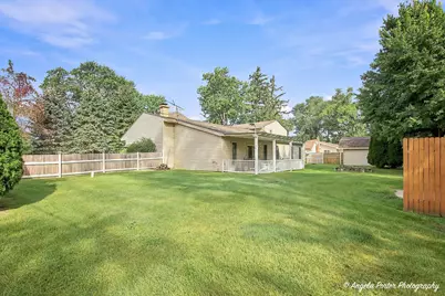 10238 W Wadsworth Road, Beach Park, IL 60099 - Photo 6