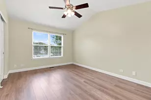 903 Genesee Dr, Naperville, IL 60563 - Photo 14