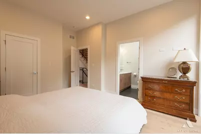 1932 N Drake Avenue #2E, Chicago, IL 60647 - Photo 26