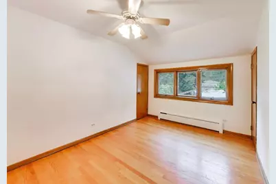 108 S Mount Prospect Road, Mount Prospect, IL 60056 - Photo 16