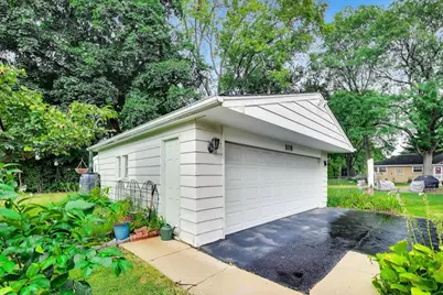 108 S Mount Prospect Road, Mount Prospect, IL 60056 - Photo 32