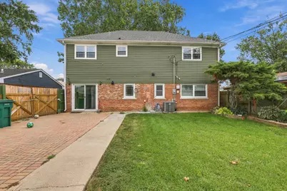 9808 S Maplewood Avenue, Evergreen Park, IL 60805 - Photo 24
