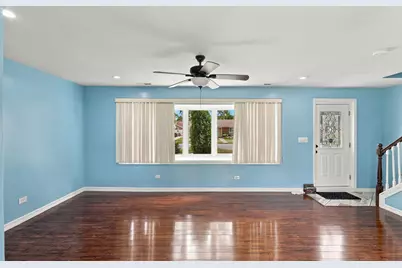 9808 S Maplewood Avenue, Evergreen Park, IL 60805 - Photo 4