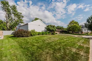 20 Independence Square, Bloomington, IL 61704 - Photo 40