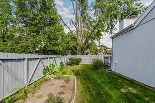 20 Independence Square, Bloomington, IL 61704 - Photo 44