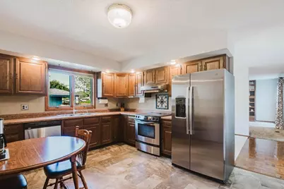 20 Independence Square, Bloomington, IL 61704 - Photo 4