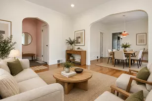 4633 N Kedvale Ave, Chicago, IL 60630 - Photo 2