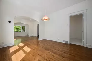 4633 N Kedvale Ave, Chicago, IL 60630 - Photo 8