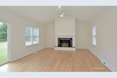1713 Oak Street, Saint Charles, IL 60174 - Photo 2